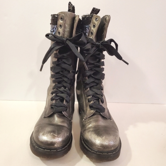 Dr. Martens - Le Sequin 14 Eye Silver Gunmetal boots Rare Ribbon Lace -Ladies 10 - Picture 7 of 12